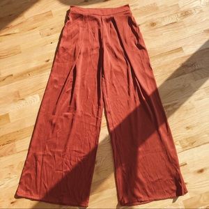 NWOT Naked Wardrobe silky wide leg pants ⭐️